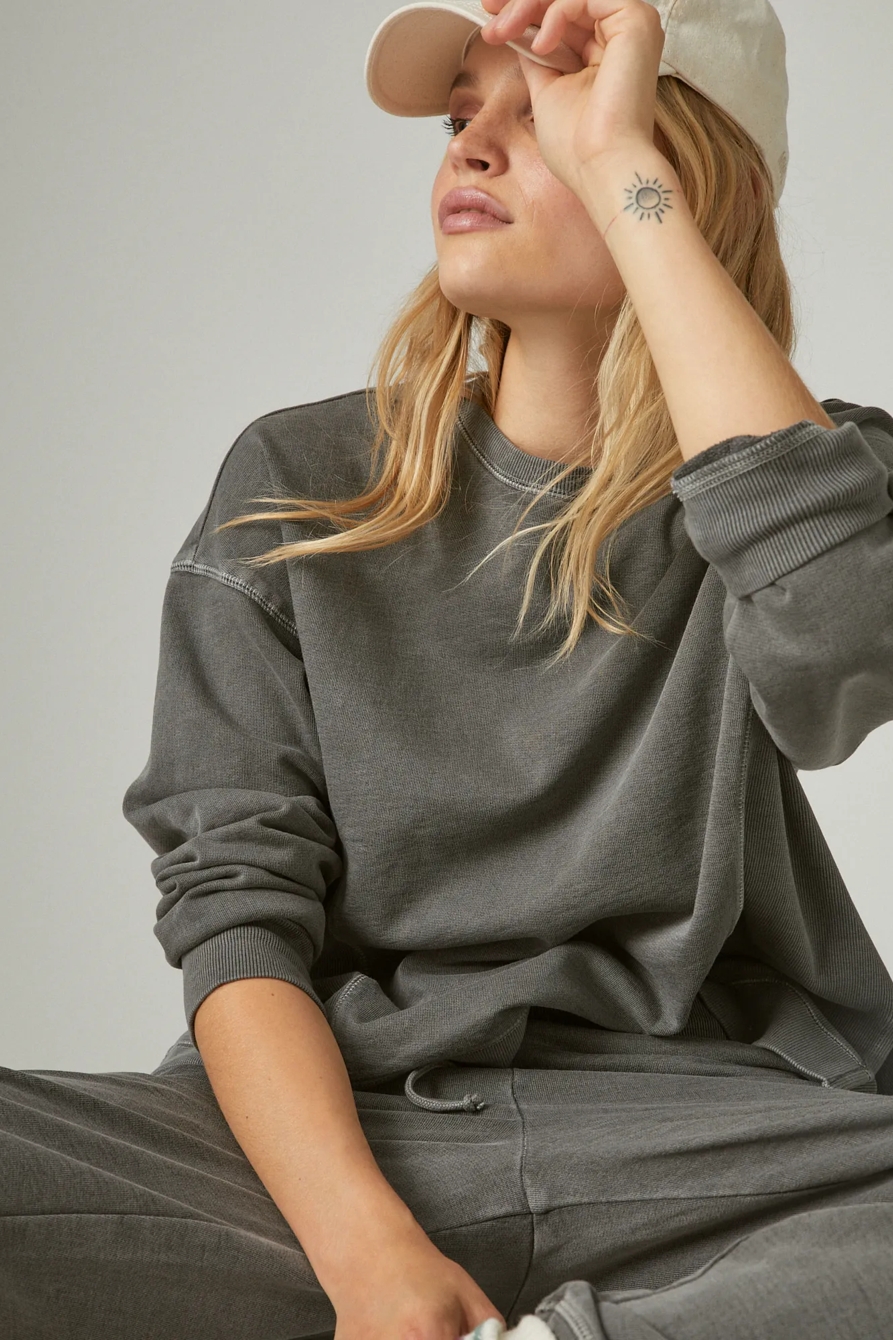 THE VINTAGE DROPPED SHOULDER CREWNECK, image 4
