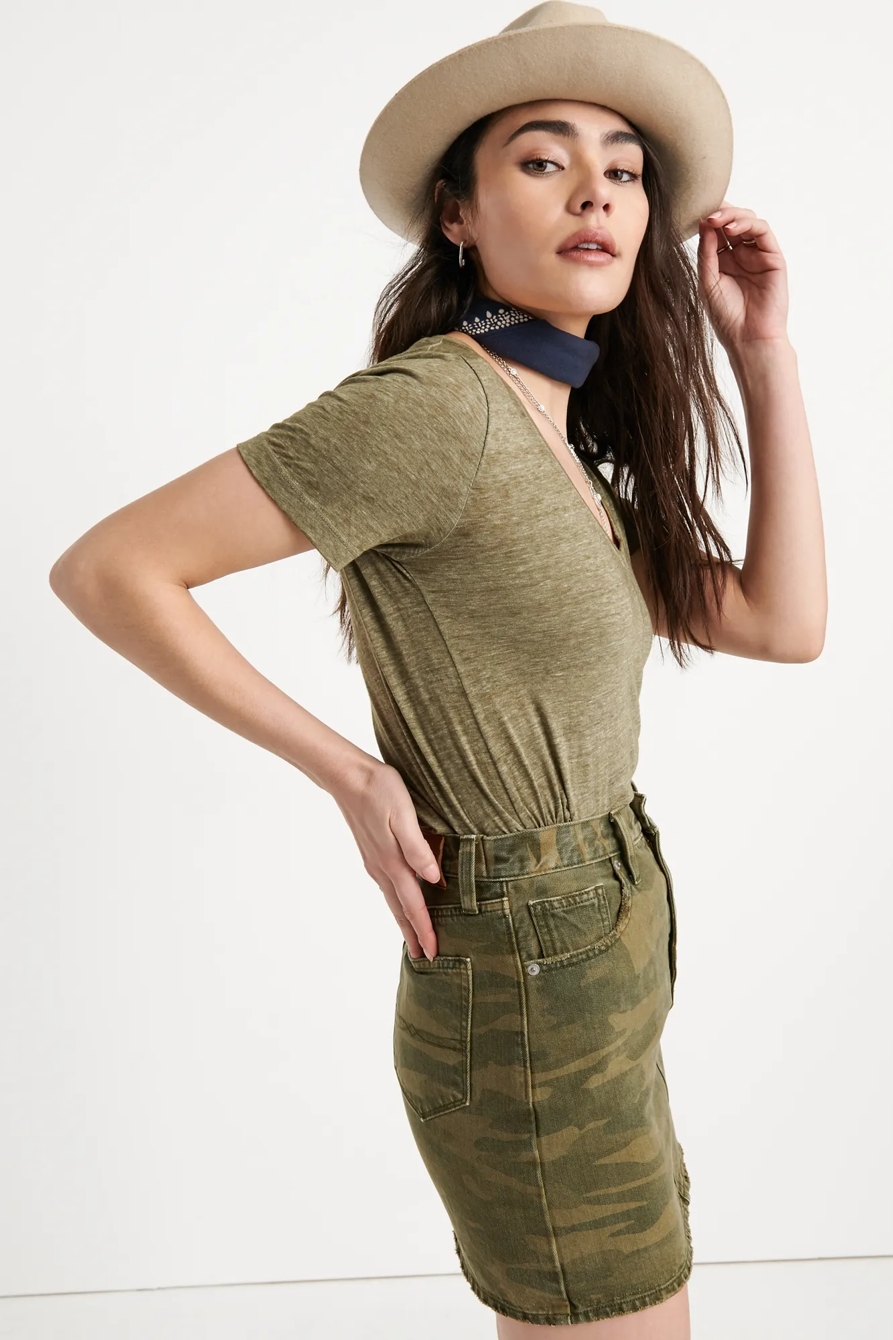 VENICE BURNOUT V-NECK TEE, image 2