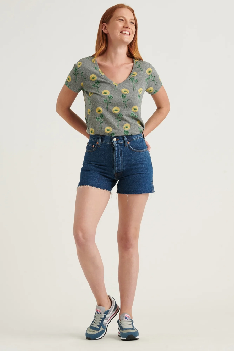 PRINTED ESSENTIAL V-NECK TEE, image 2