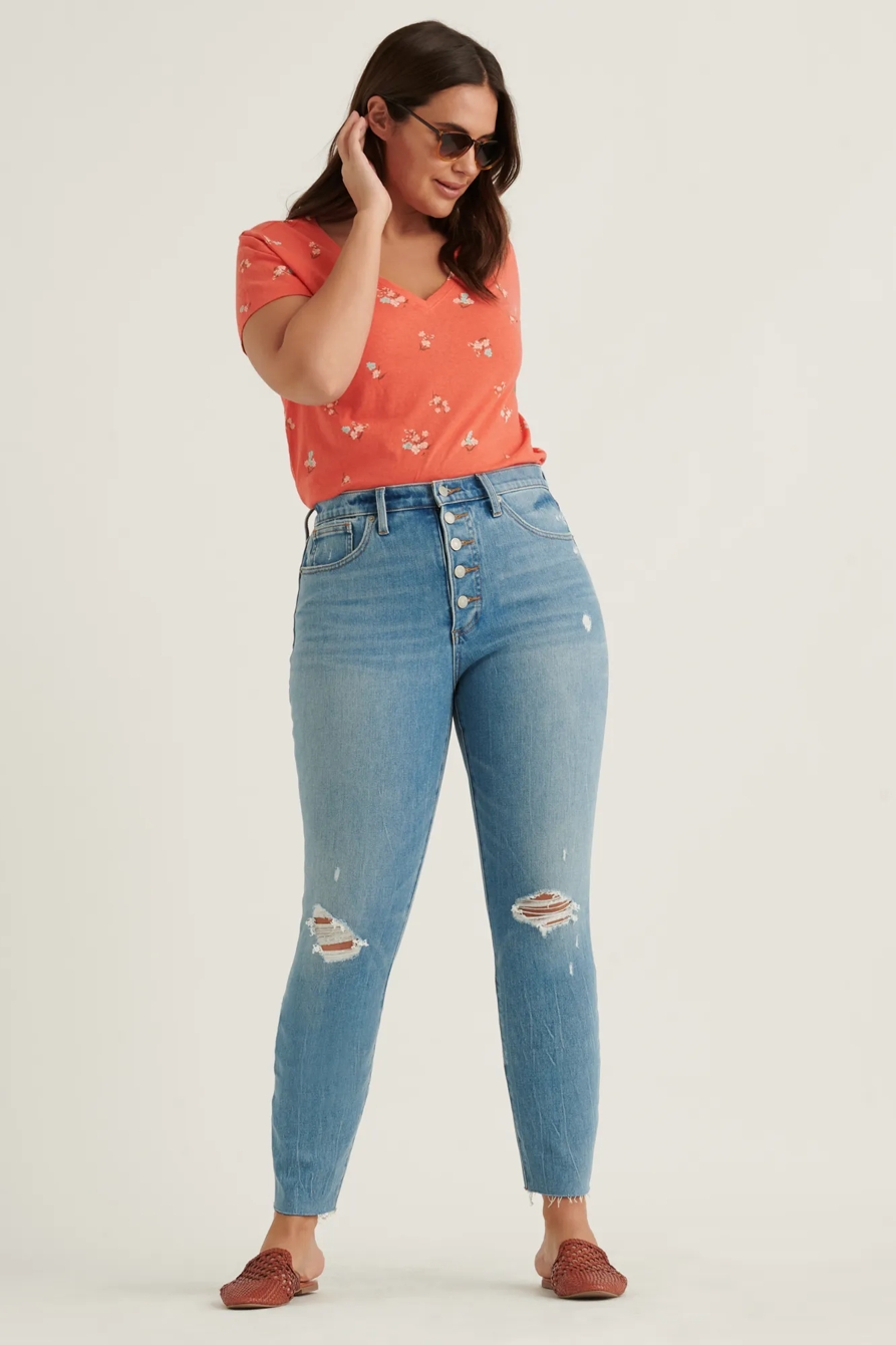 PRINTED ESSENTIAL V-NECK TEE, image 2