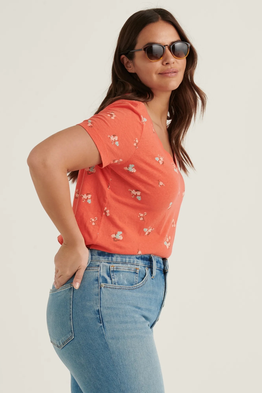 PRINTED ESSENTIAL V-NECK TEE, image 3