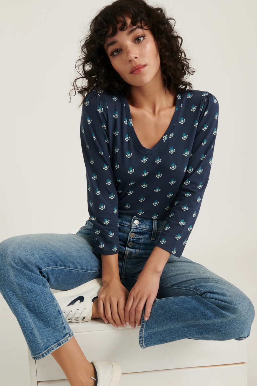 PRINTED PUFF SLEEVE V-NECK TEE, image 4