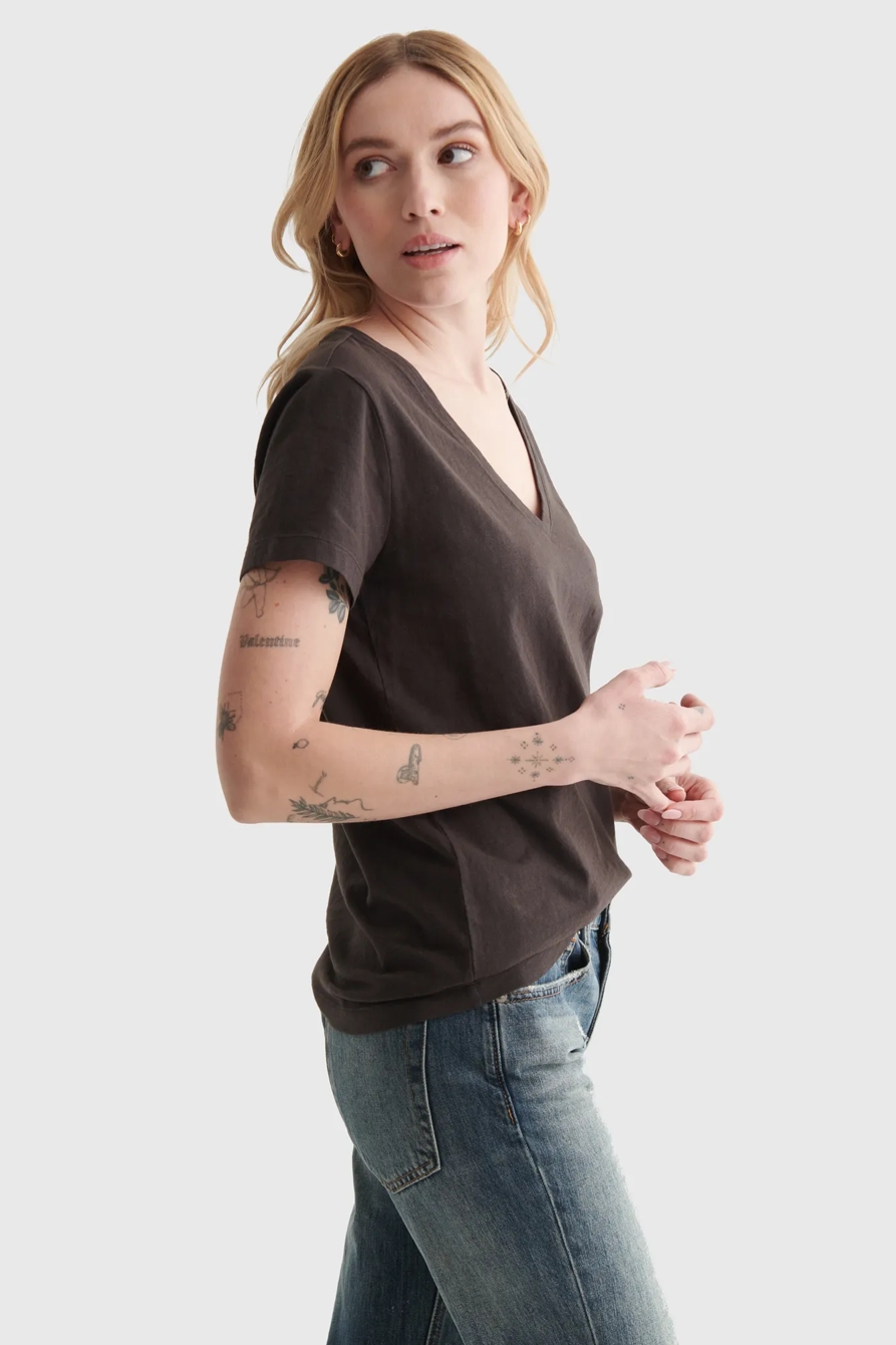 ESSENTIAL V-NECK TEE, image 3