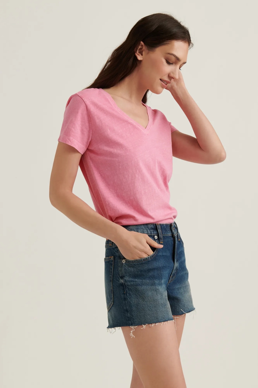 ESSENTIAL V-NECK TEE, image 3