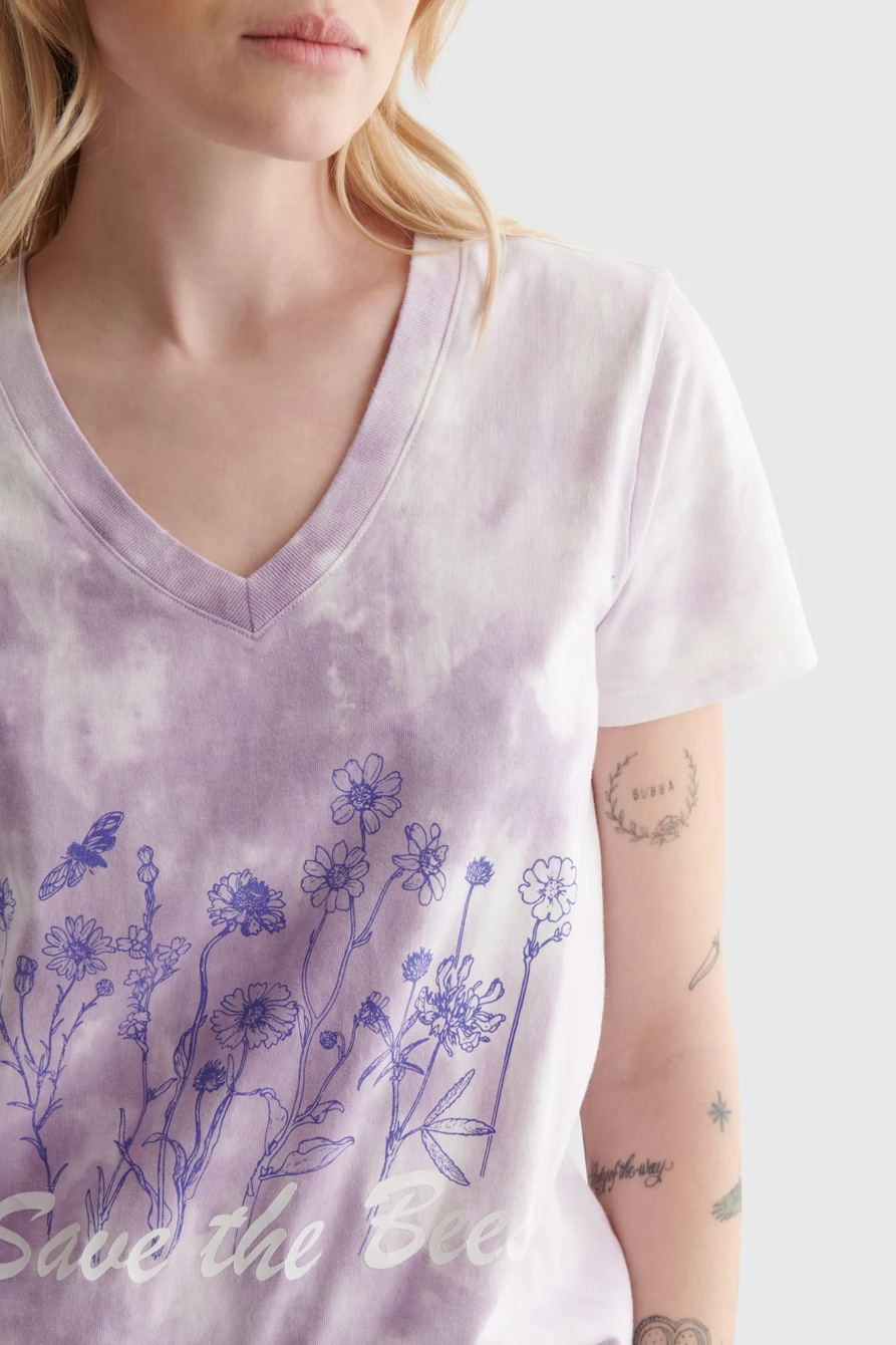 SAVE THE BEES GRAPHIC V-NECK TEE, image 4