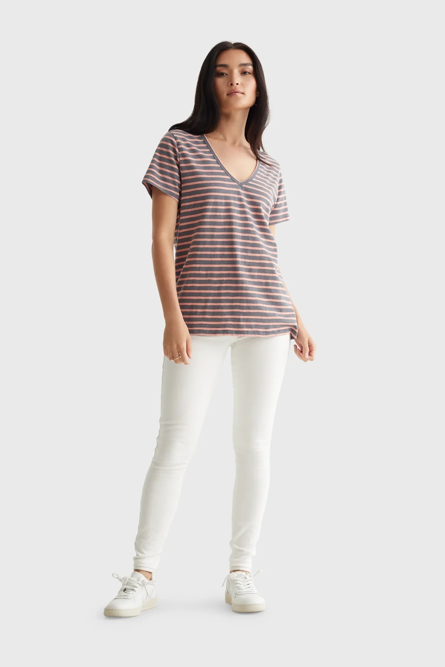 CLASSIC V-NECK, image 2