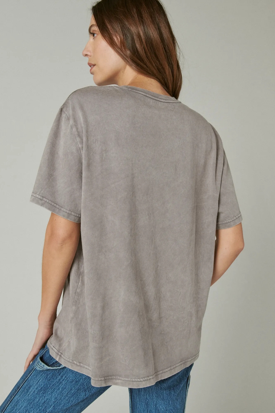 BUTTERFLIES BOYFRIEND TEE, image 4