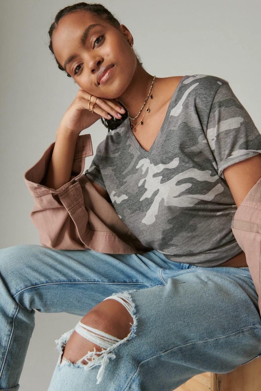 CLASSIC V-NECK, image 2