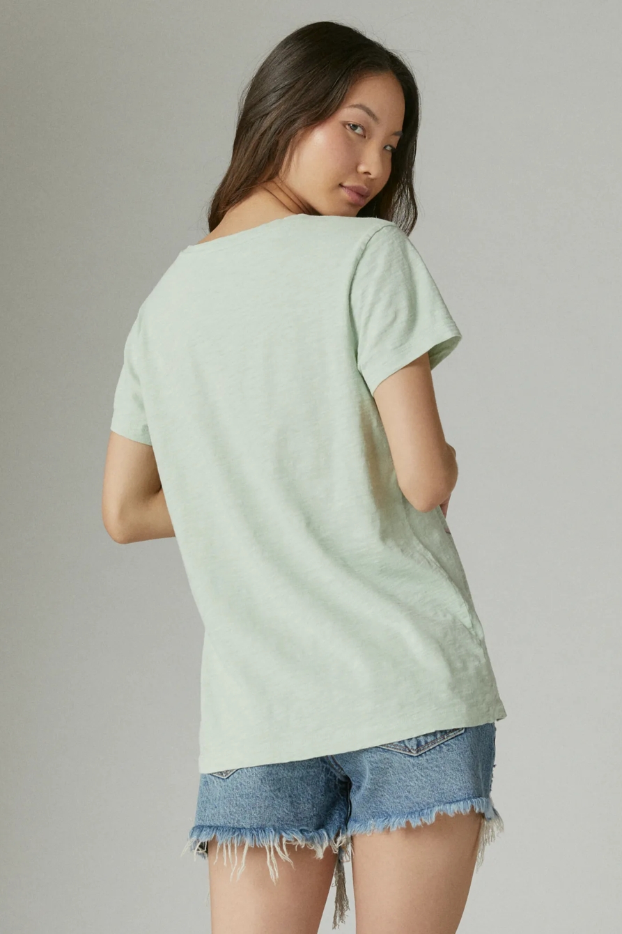HUMMING BIRDS V-NECK TEE, image 3