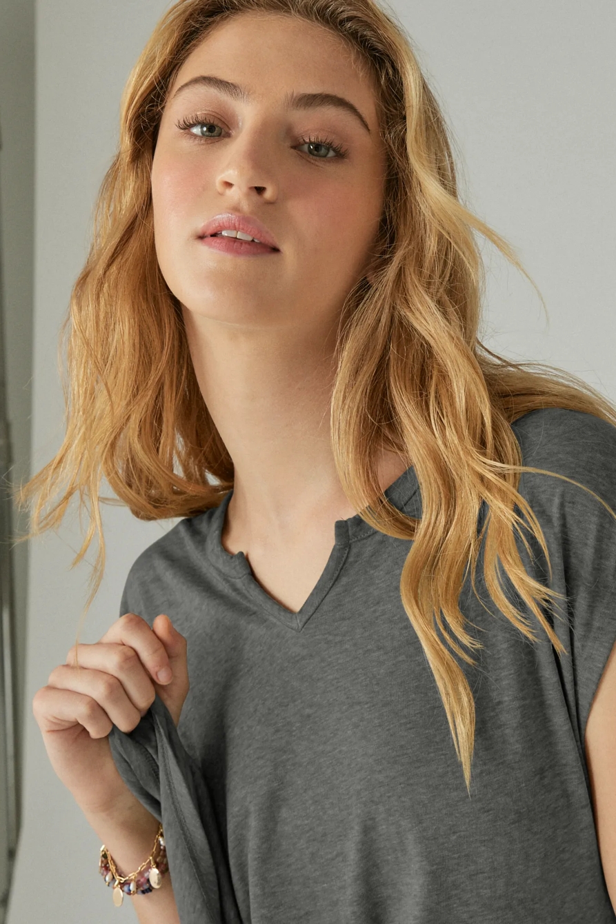 SHORT SLEEVE NOTCH DOLMAN TEE, image 3