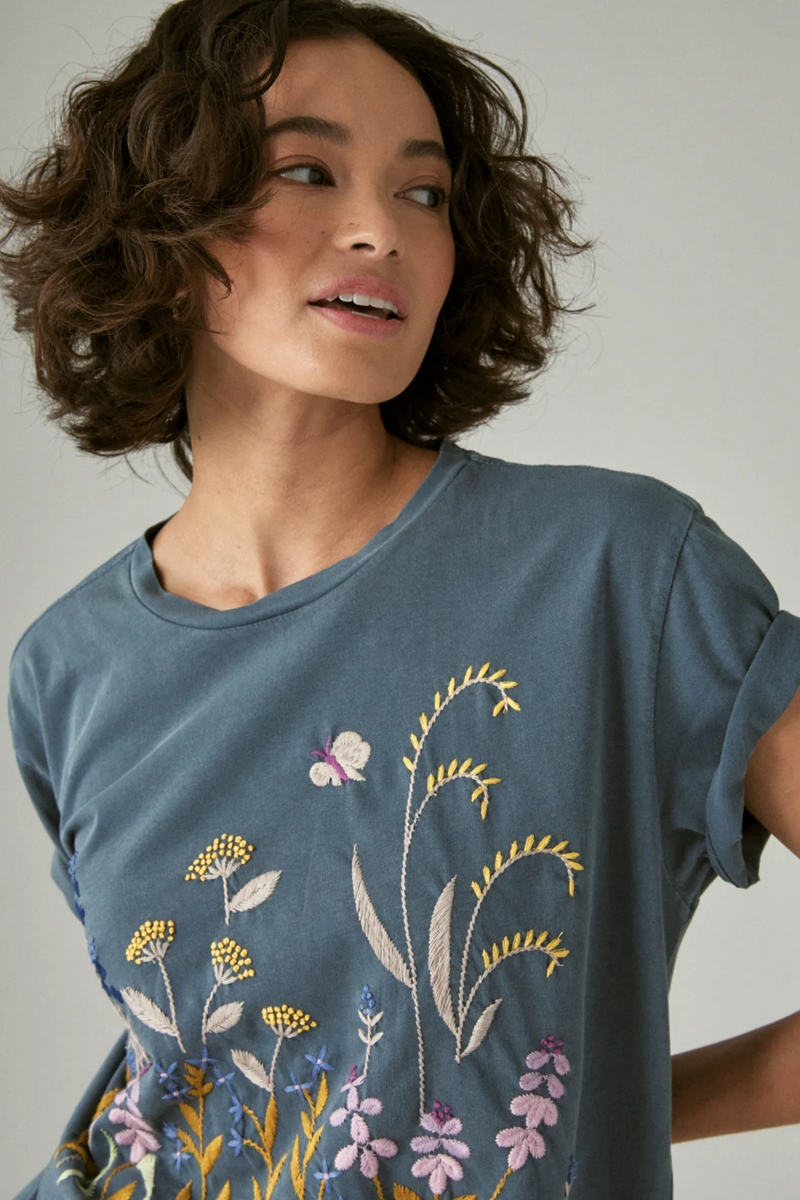 EMBROIDERED CHEST FLORAL BOYFRIEND TEE, image 3