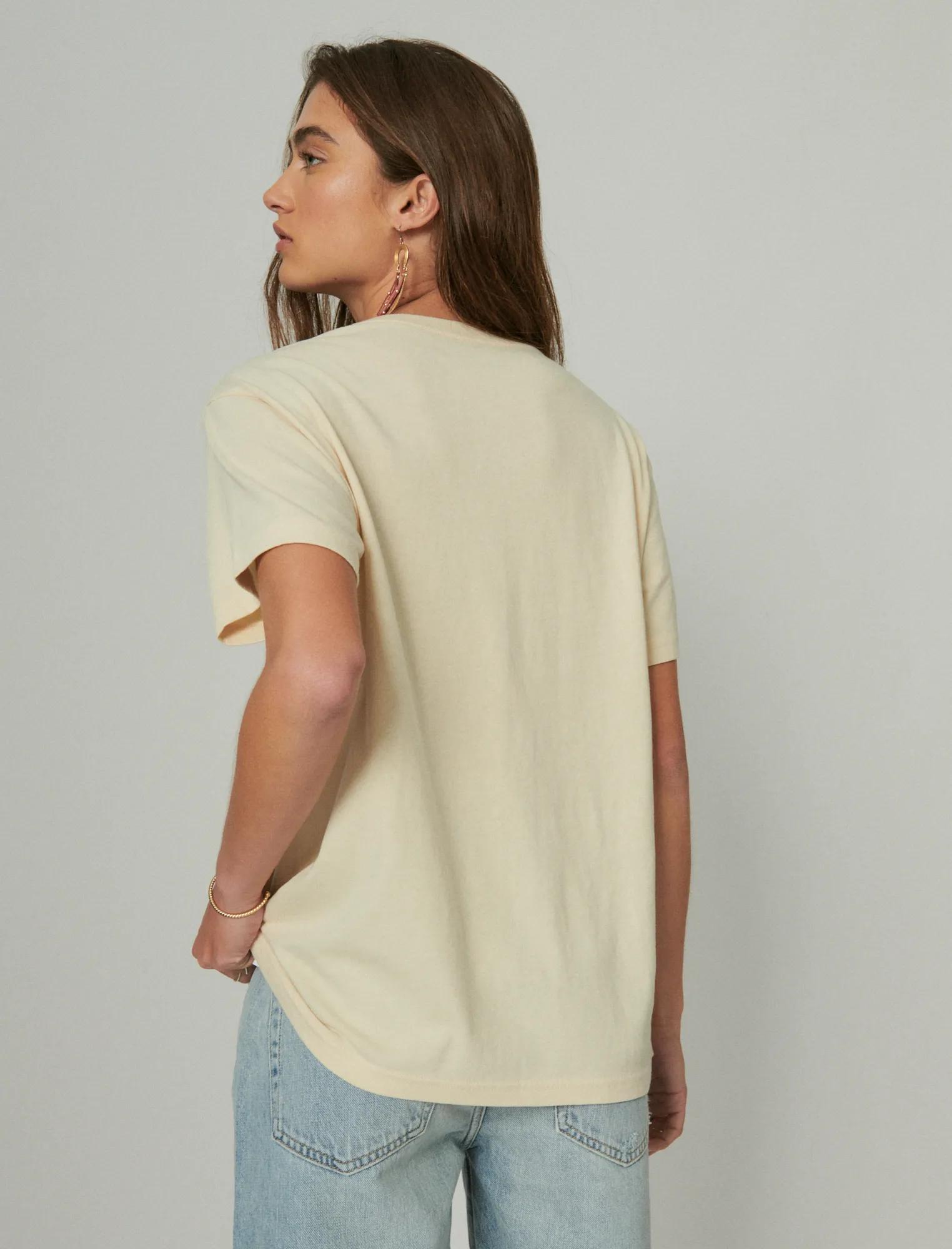 Lucky Brand Damen Queen Of Hearts Boyfriend T-Shirt – Lässiges Basic-Shirt Mit Herzmotiv