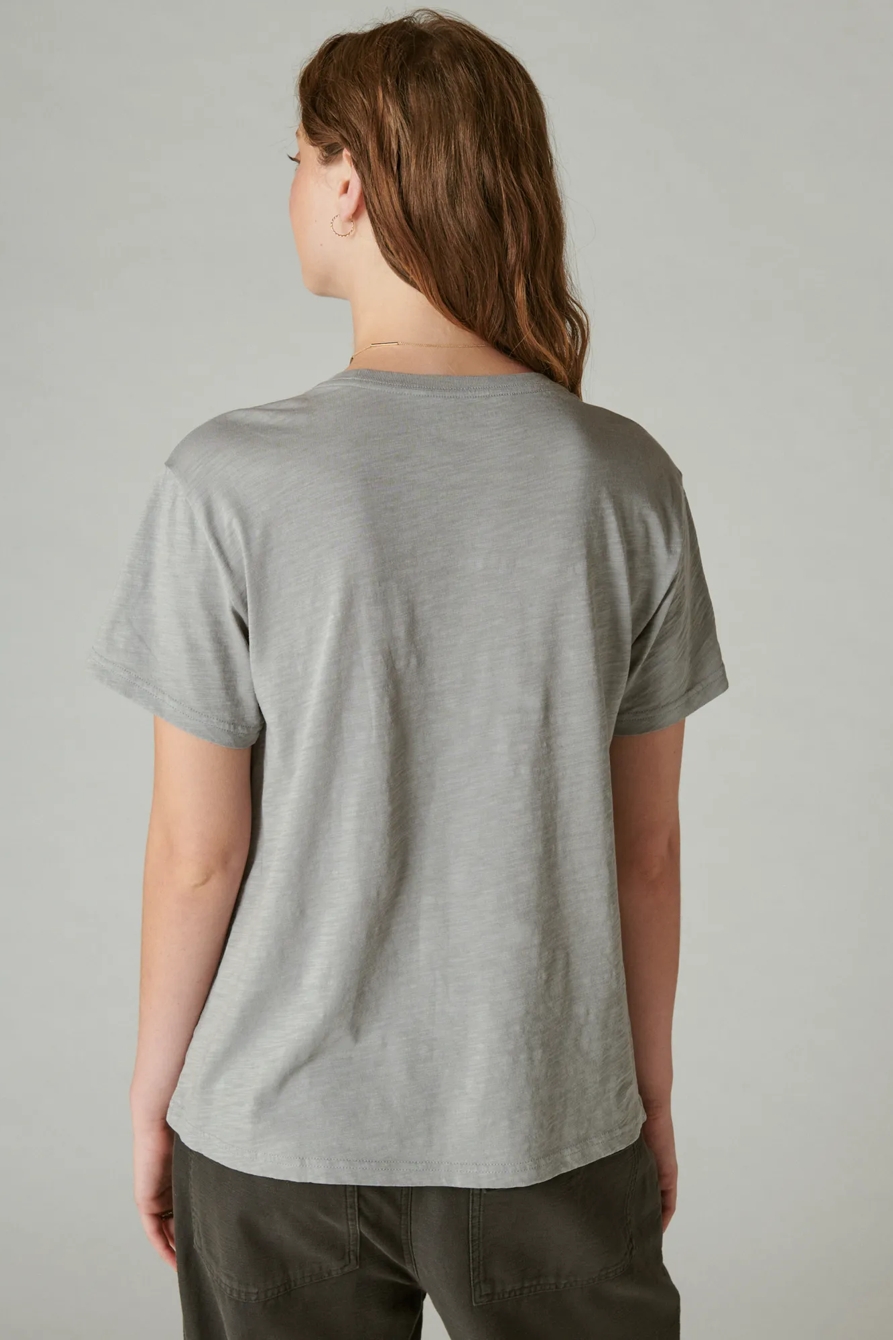 QUEEN OF HEARTS BOYFRIEND TEE, image 3