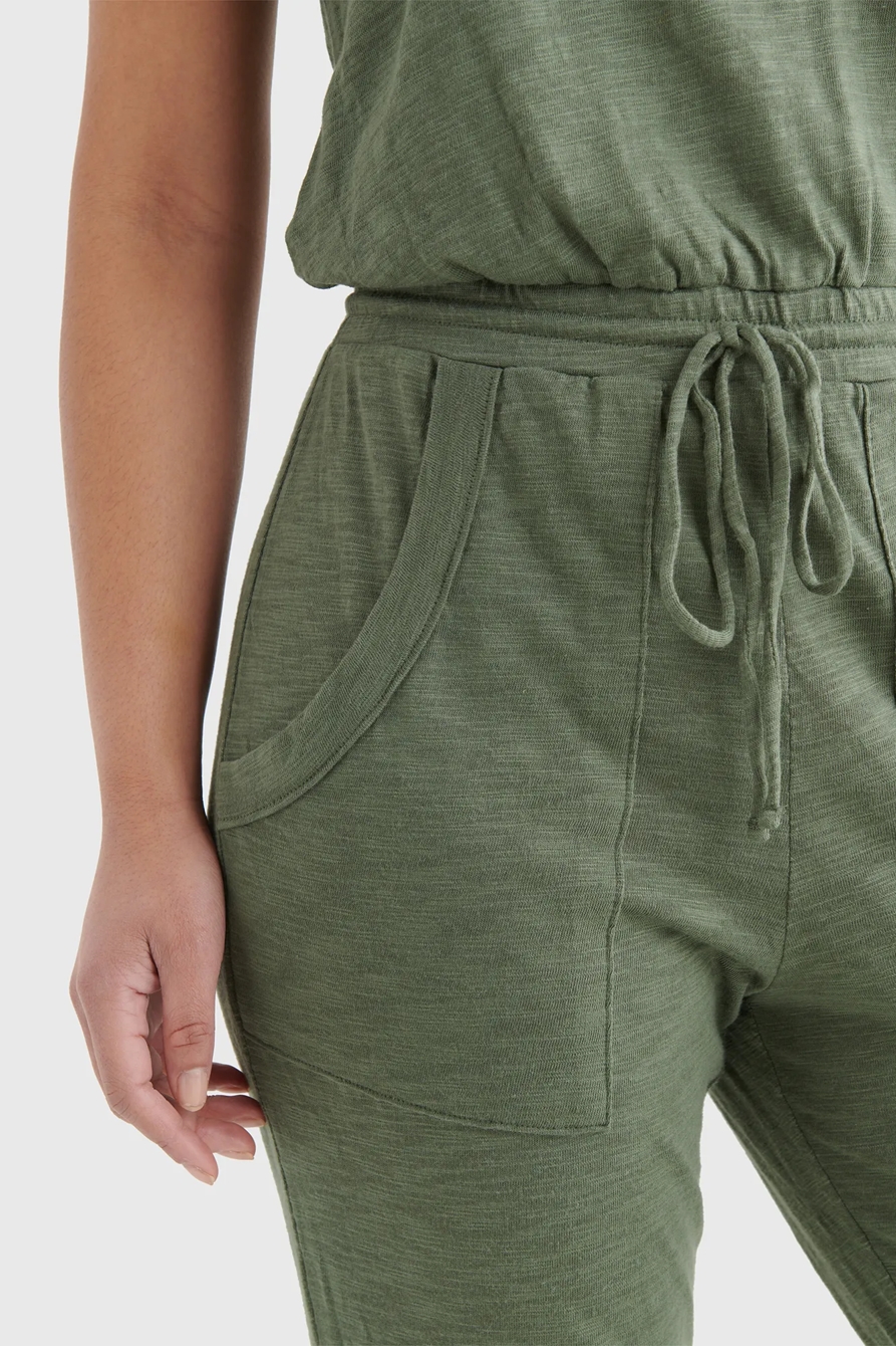 SLEEVELESS UTILITY-POCKET JUMPSUIT, image 4
