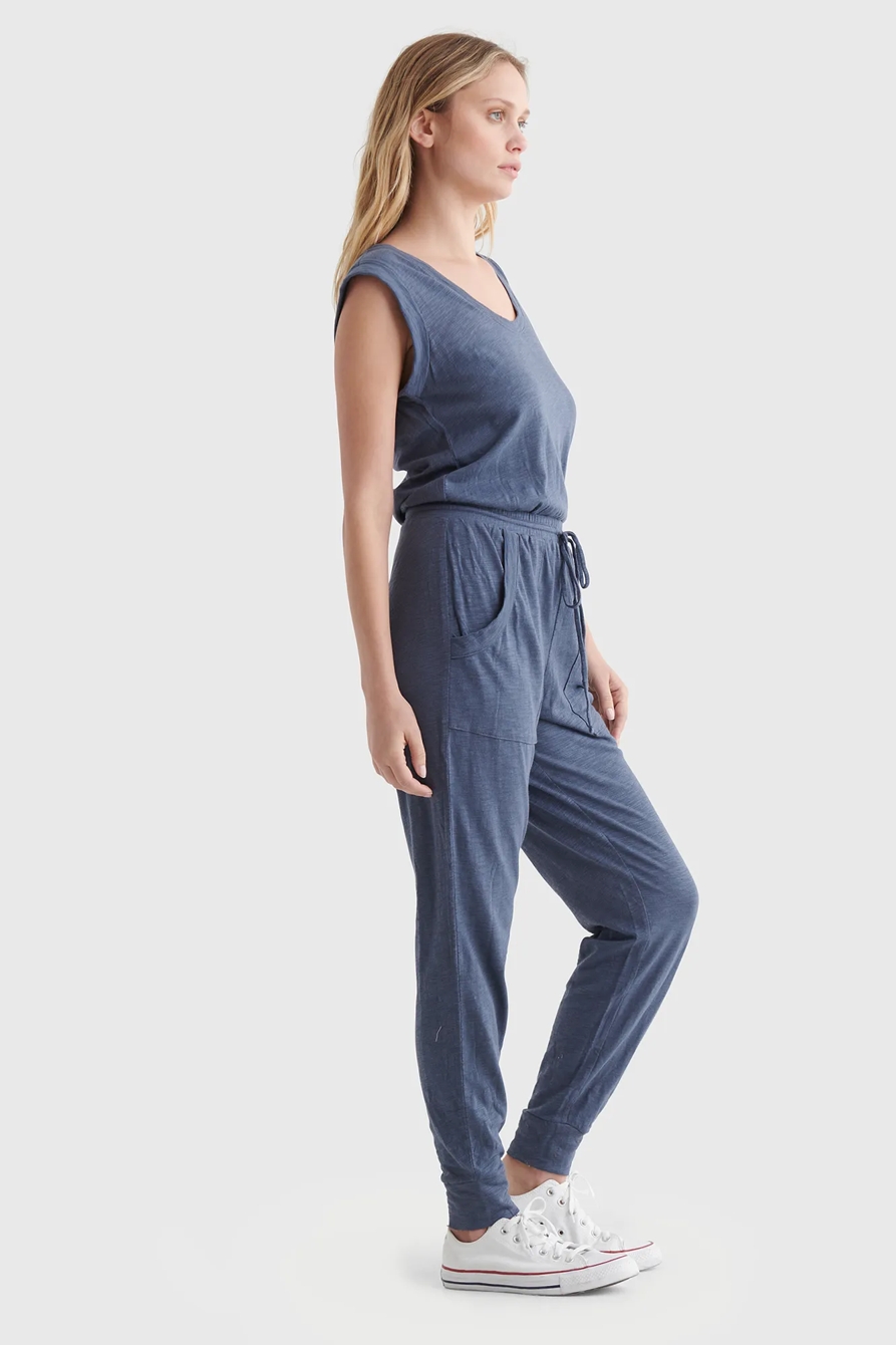 SLEEVELESS UTILITY-POCKET JUMPSUIT, image 3