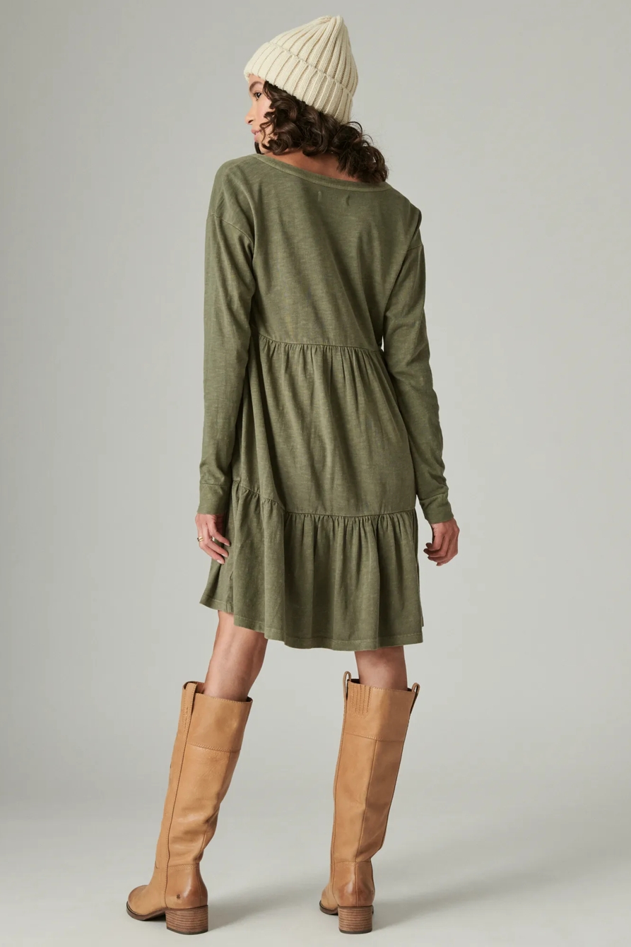 PINTUCK TIERED KNIT HENLEY DRESS, image 4