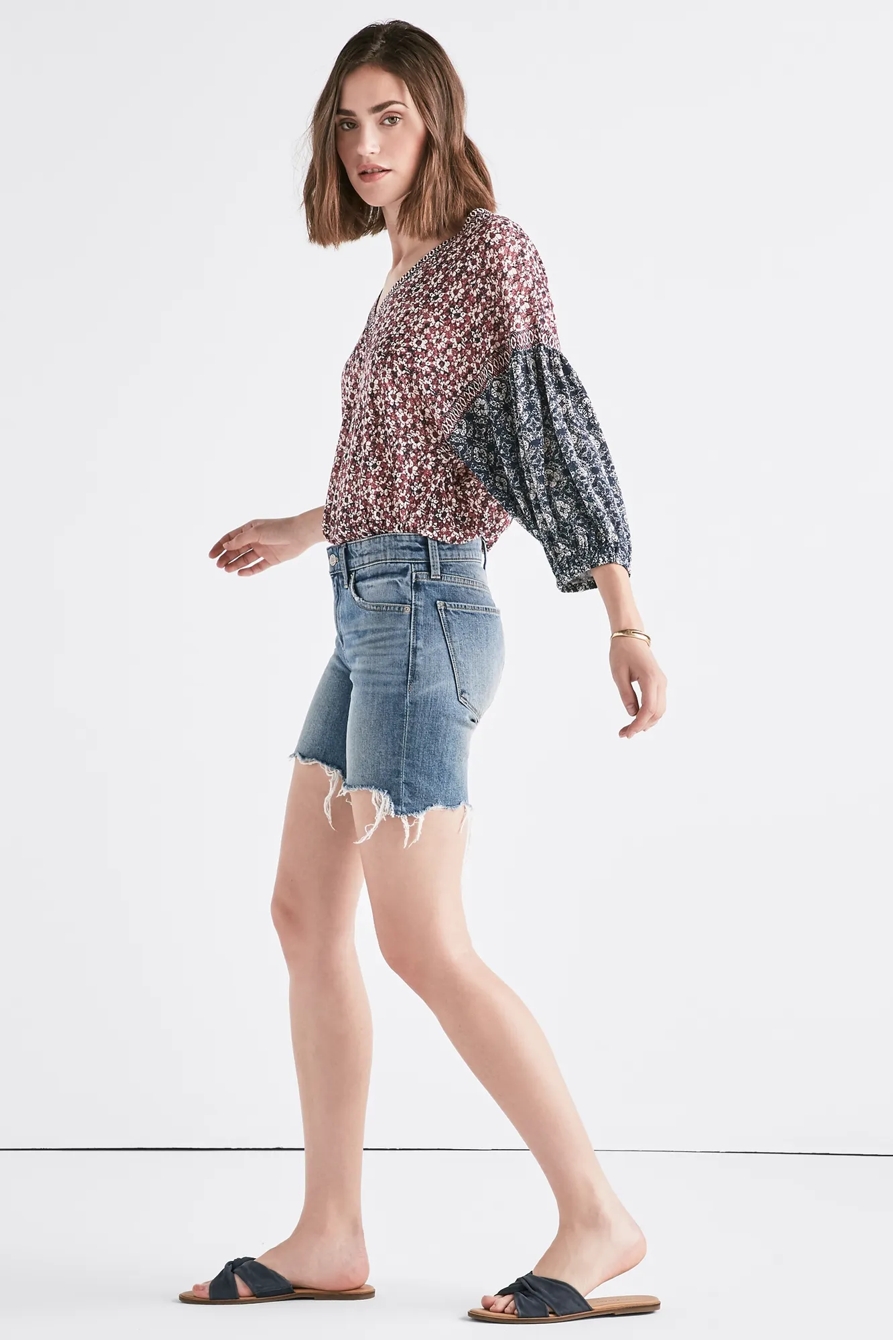 AVA MID RISE JEAN SHORT IN LORETA, image 1