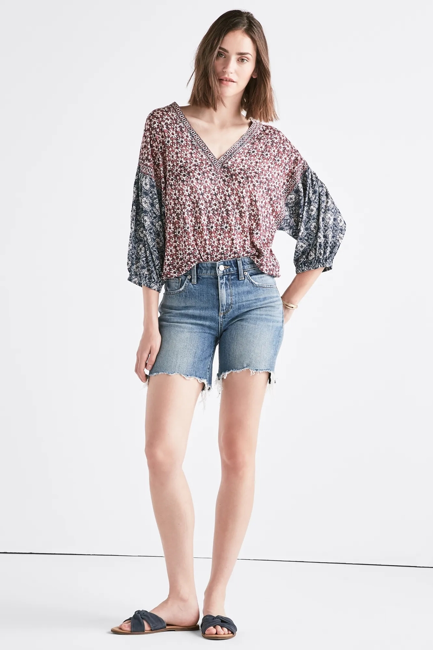AVA MID RISE JEAN SHORT IN LORETA, image 2