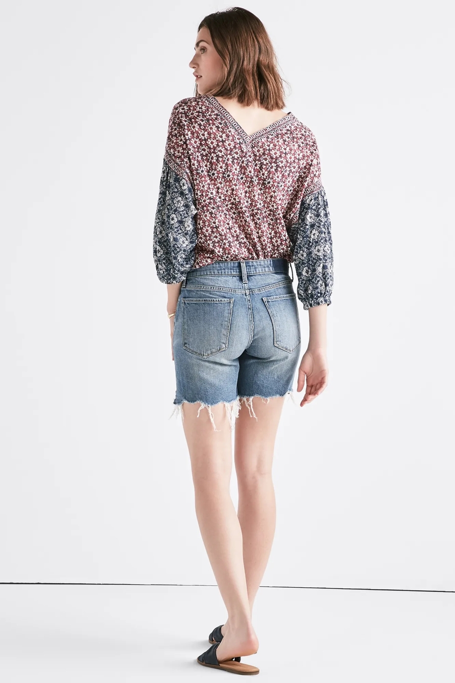 AVA MID RISE JEAN SHORT IN LORETA, image 3