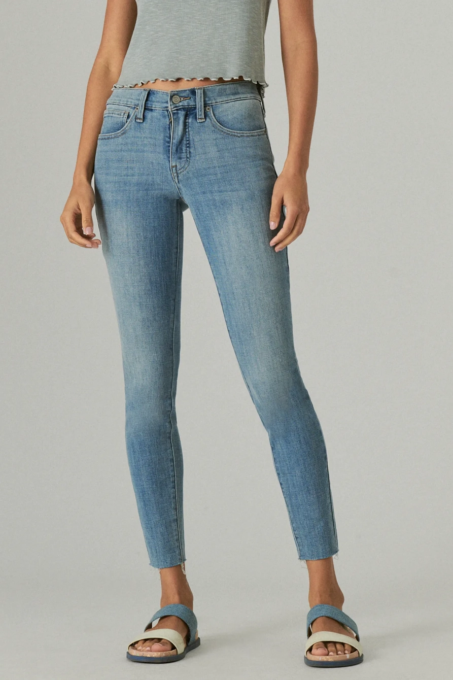 AVA SUPER SKINNY