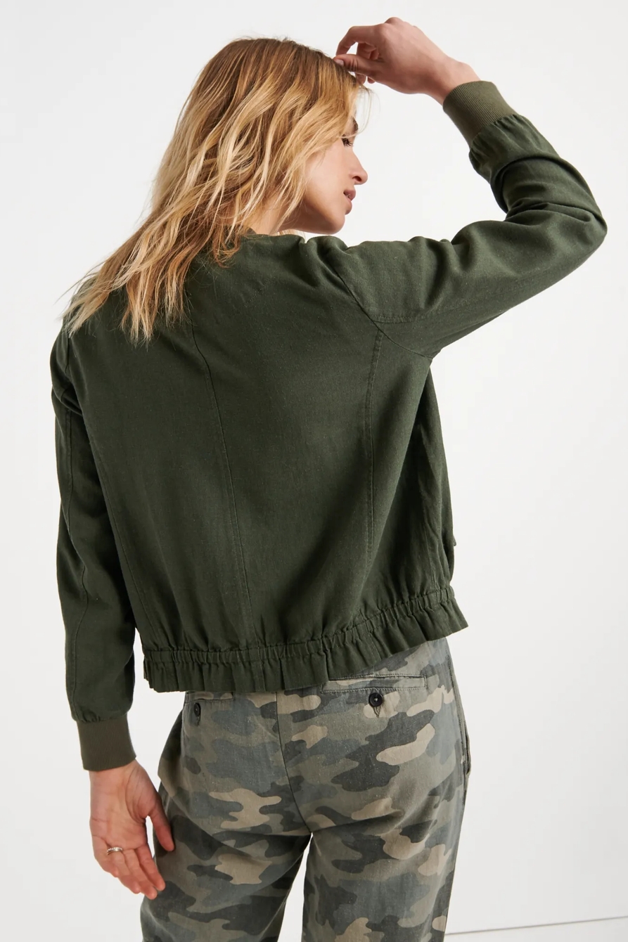SOFT FEMININE BOMBER, image 3