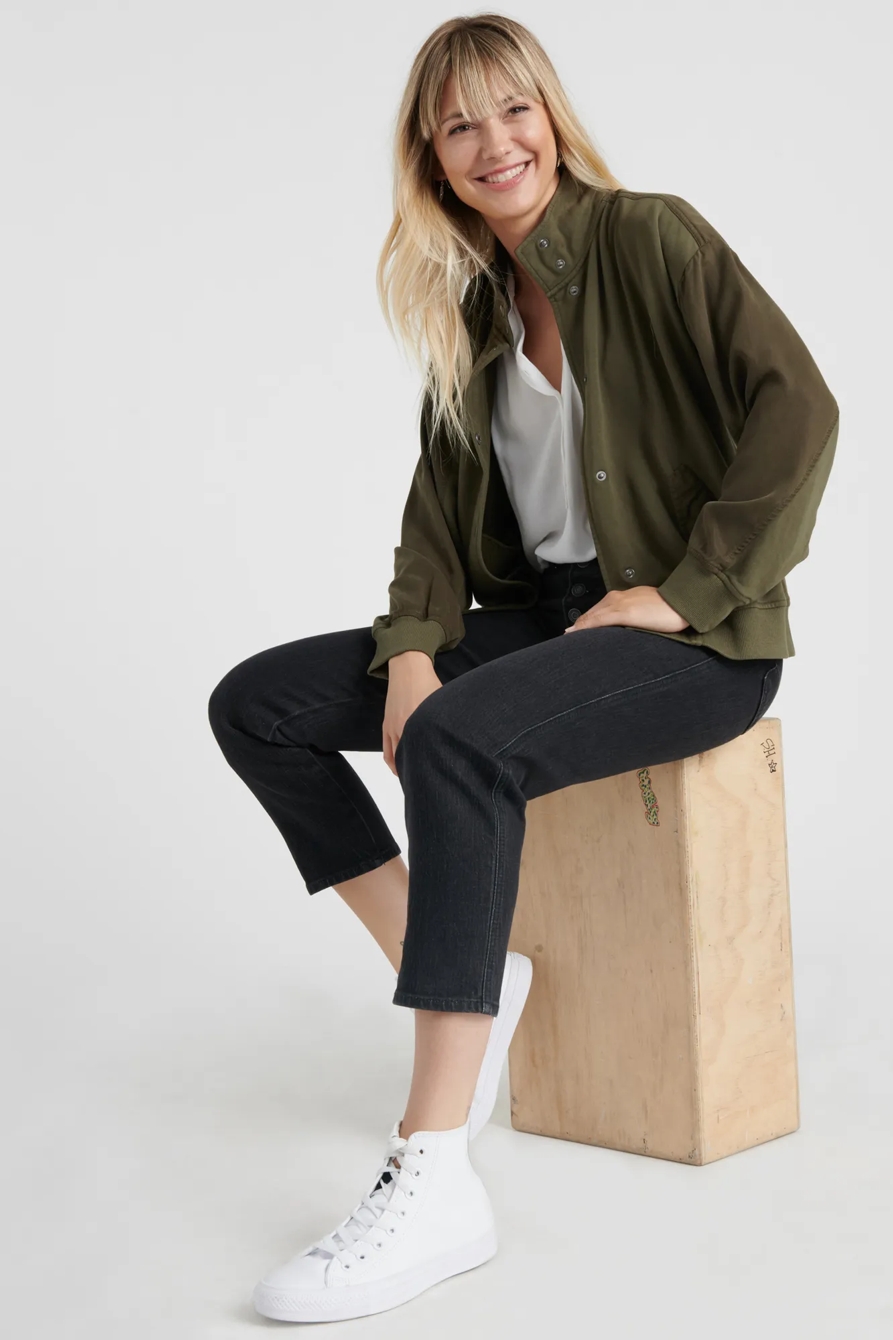OVERSIZED BOMBER, image 2