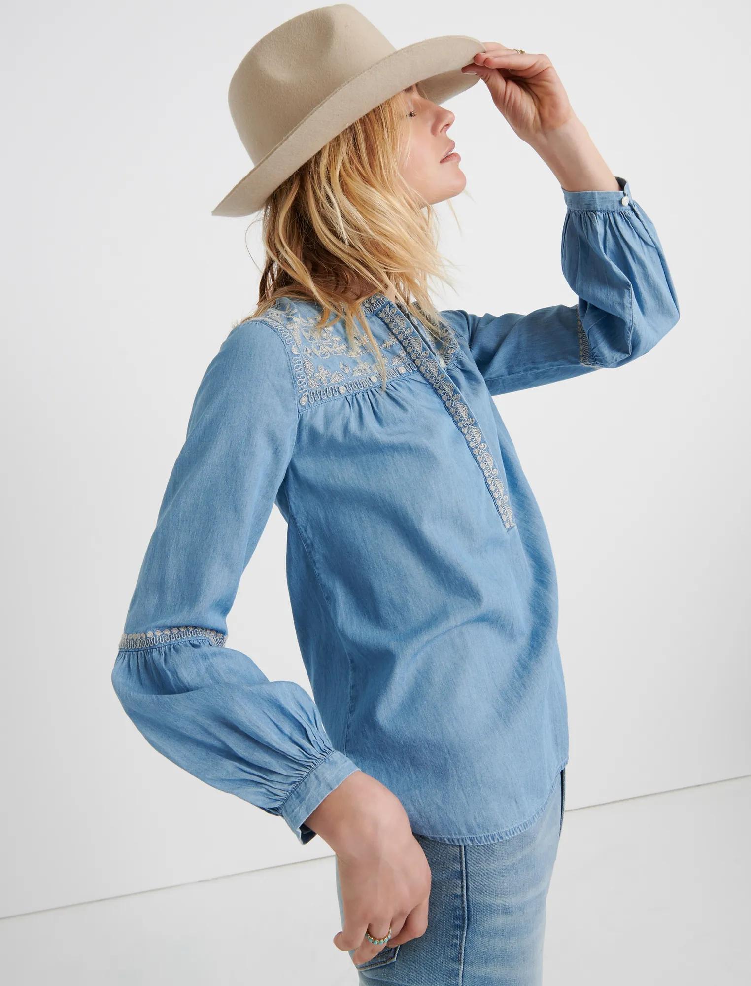 EMBROIDERED CHAMBRAY TOP, image 2