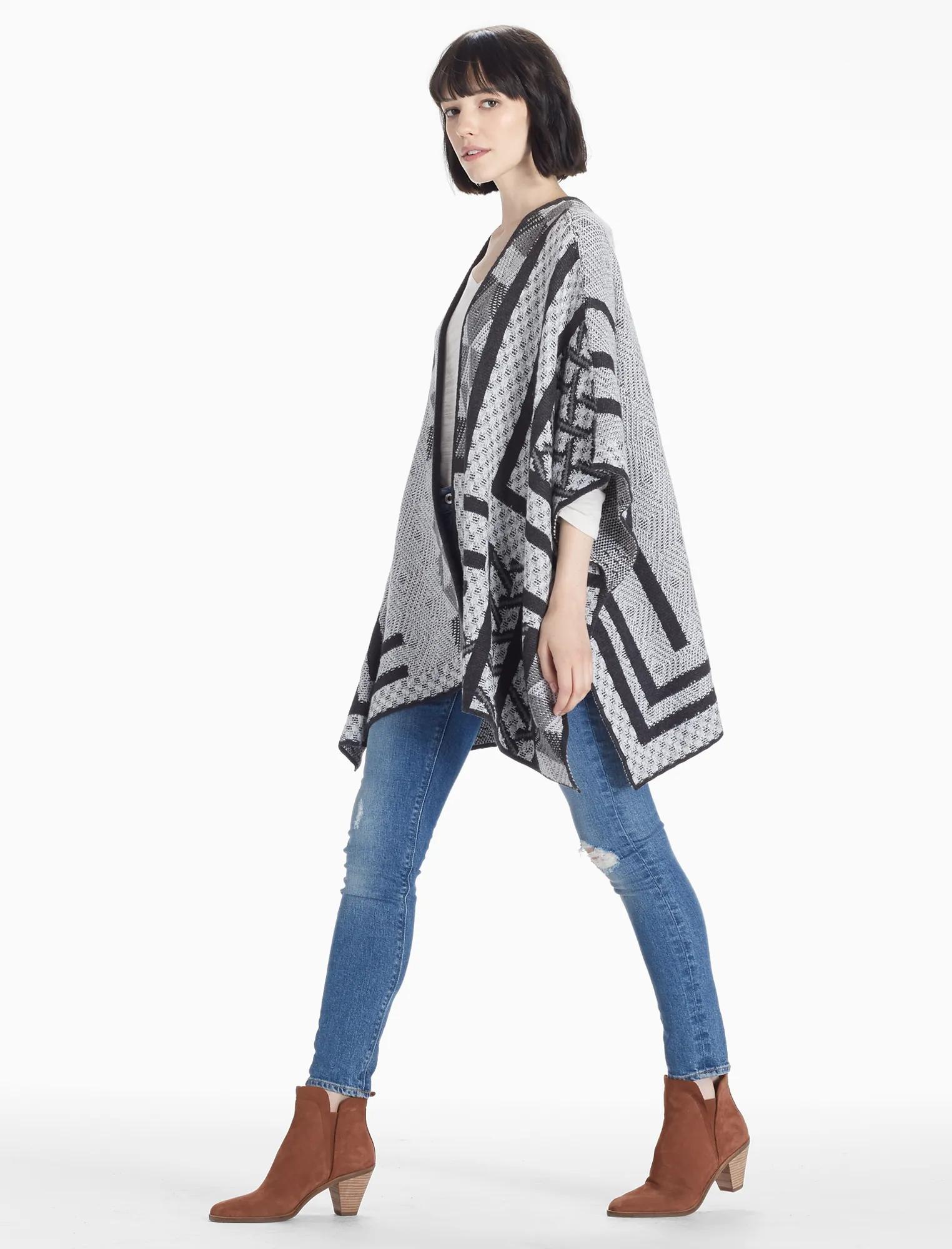 INTARSIA PONCHO, image 2