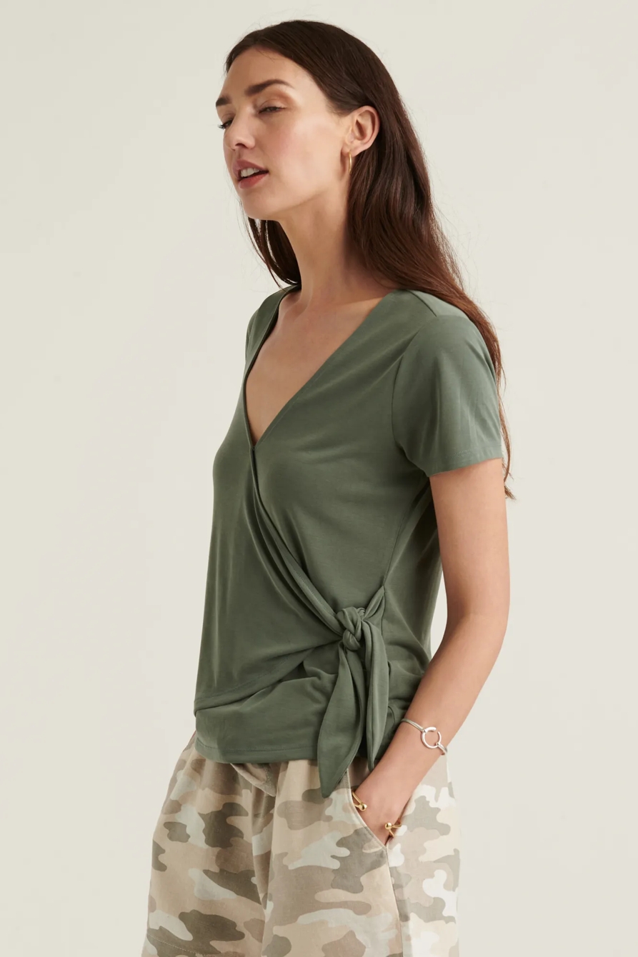 SHORT SLEEVE SANDWASH WRAP TOP, image 3