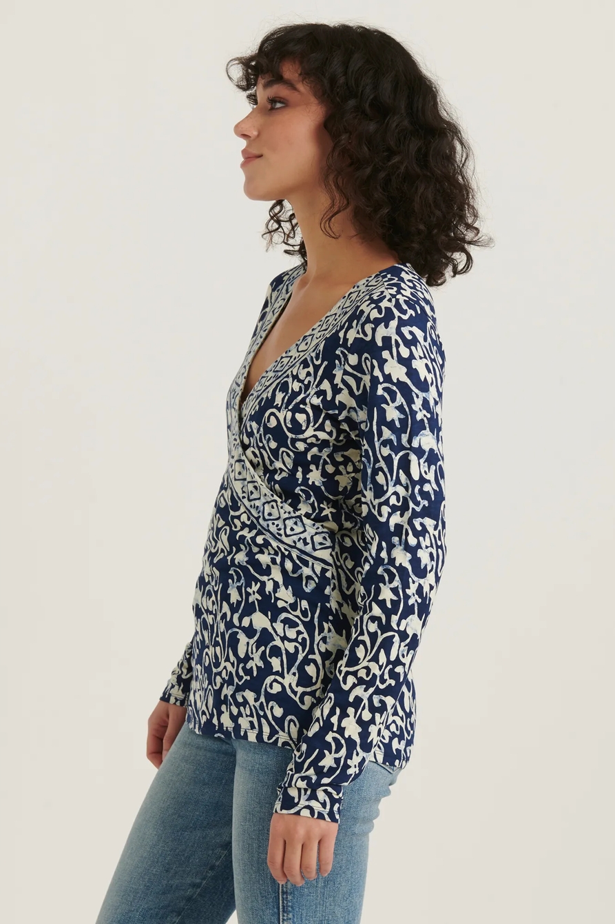 LONG SLEEVE WRAP TOP, image 3