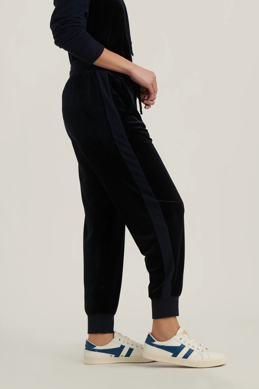 VELVET TRIM CLOUD JERSEY JOGGER, image 3