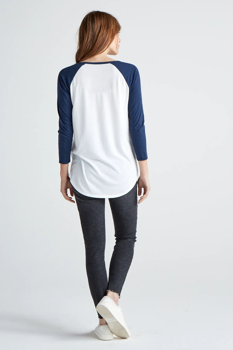 LUCKY CREST RAGLAN TEE, image 3