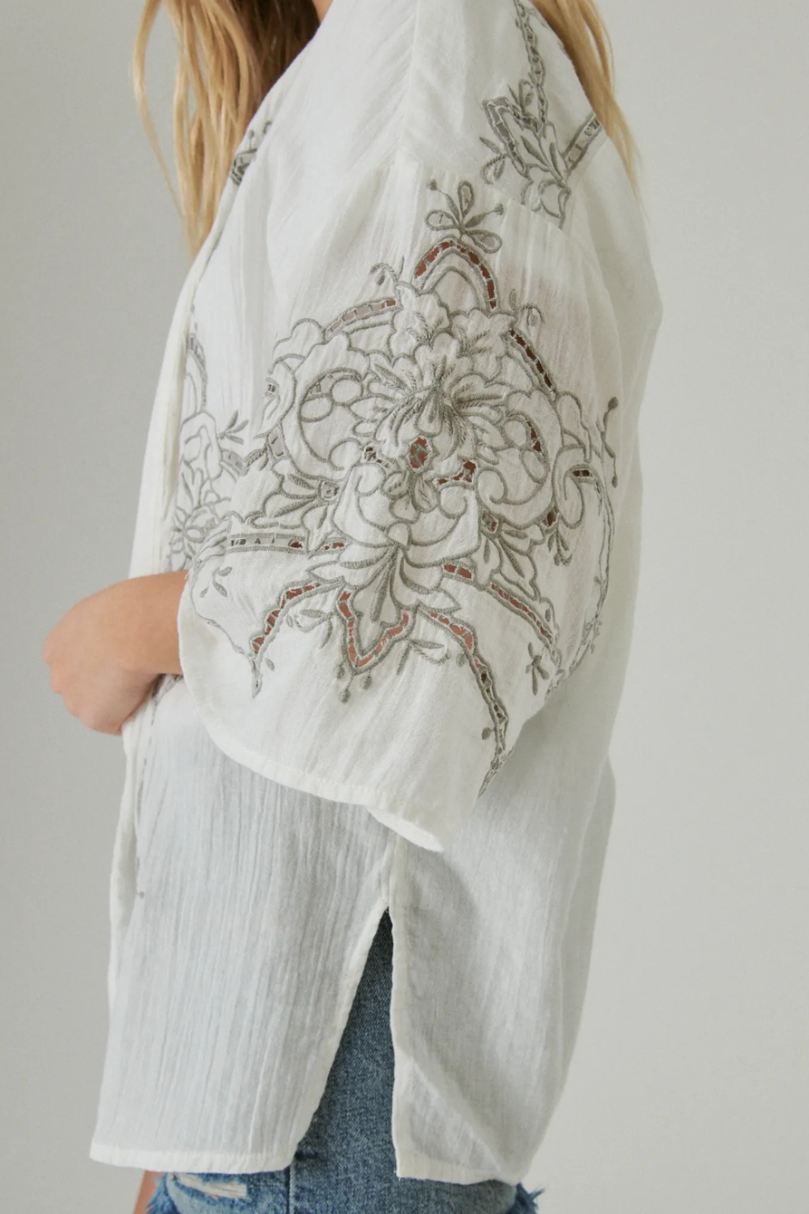 EMBROIDERED EYELET KIMONO, image 5