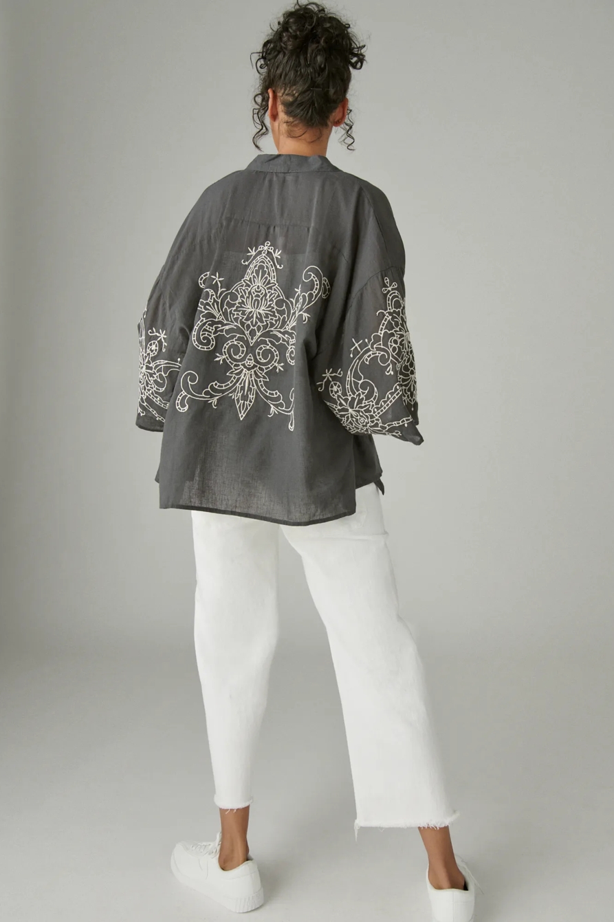 EMBROIDERED KIMONO, image 3