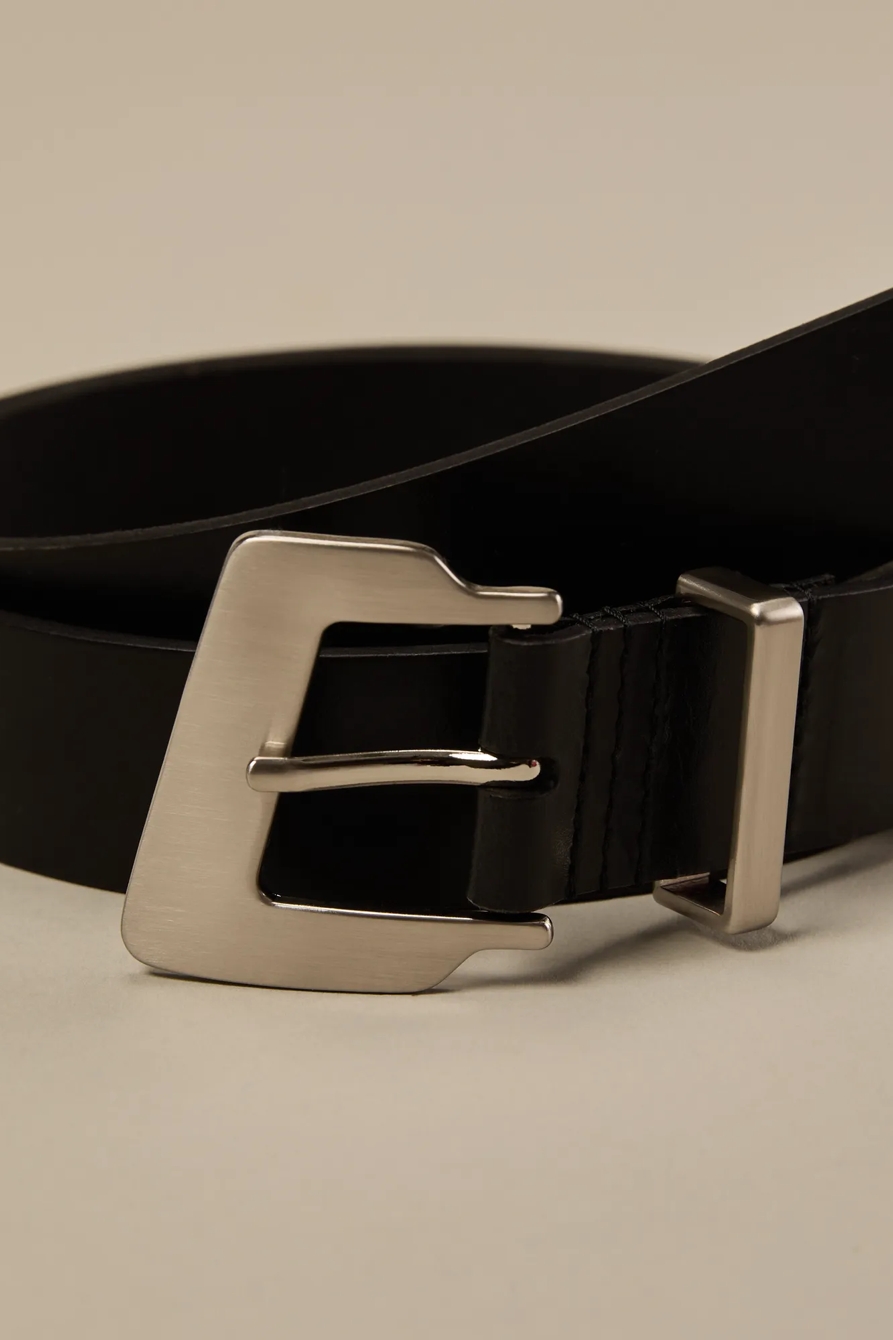 ASYMETRICAL LEATHER BELT, image 3