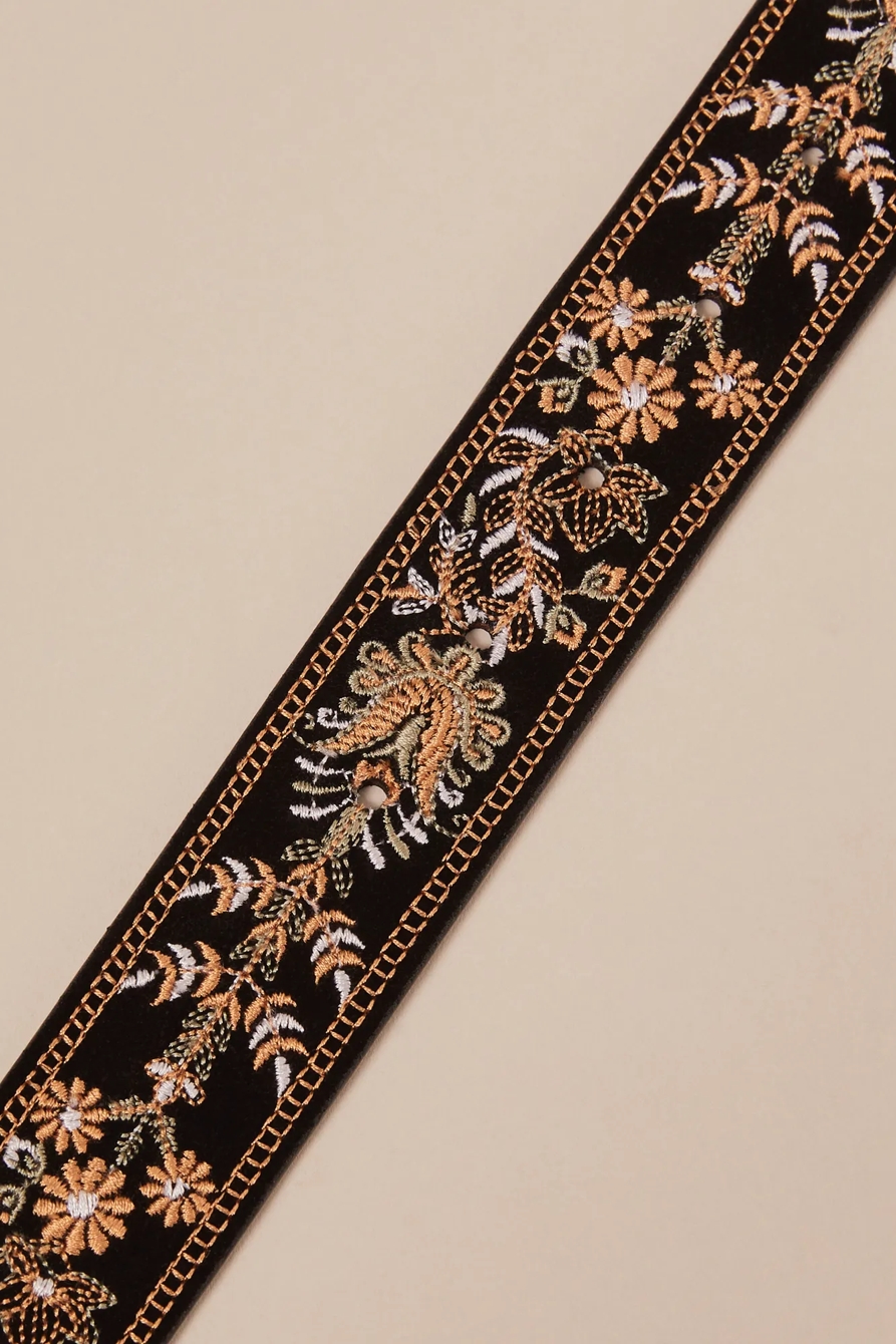 VINTAGE FLORAL EMBROIDERED BELT, image 2