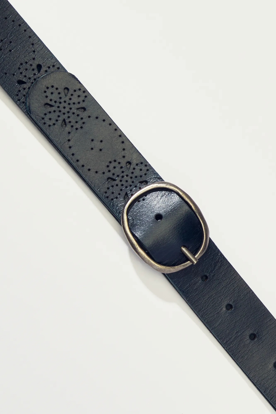 DELICATE CUT OUT BELT, image 2
