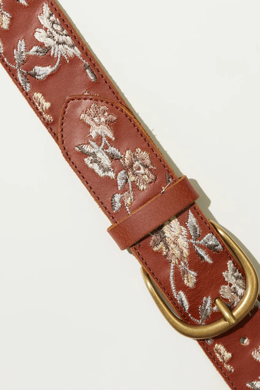 BORDER CREAM FLORAL EMB BELT, image 2