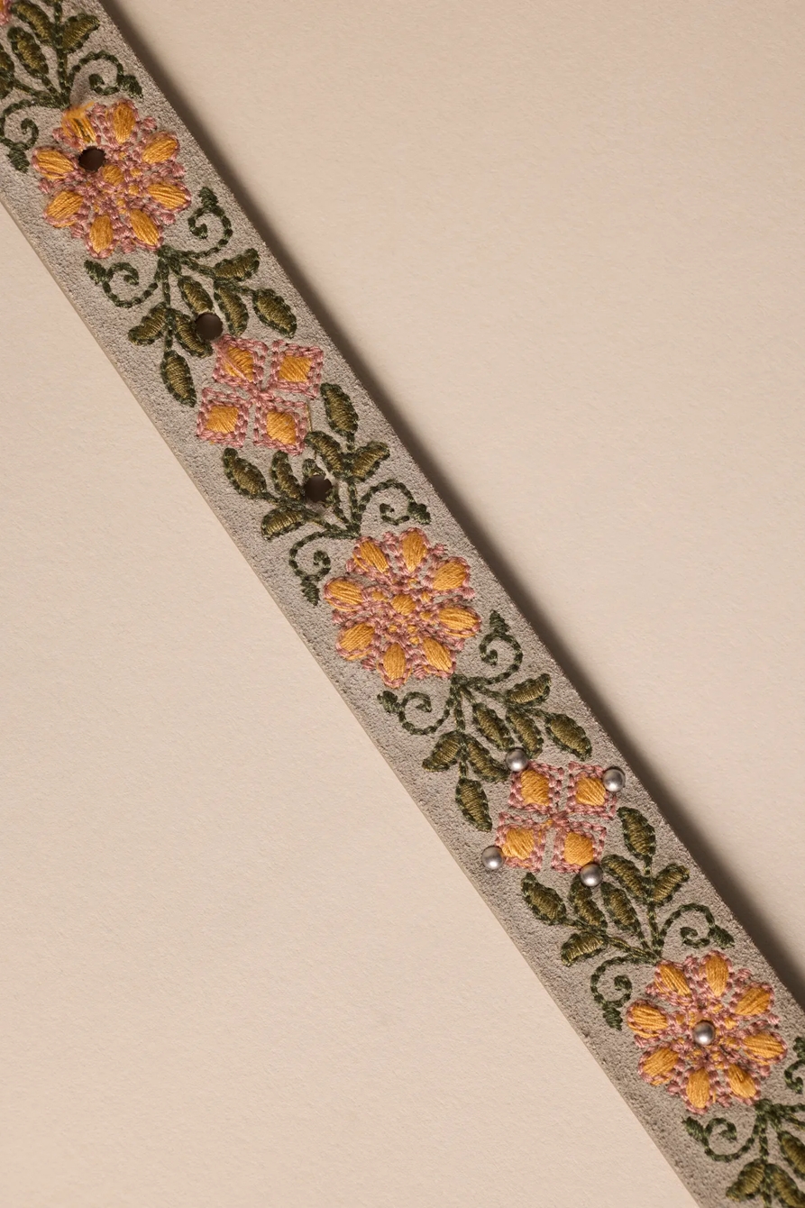 FLORAL AND VINES STUDDED BELT, image 2