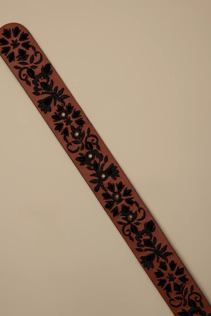 BLACK EMBROIDERED BELT, image 2