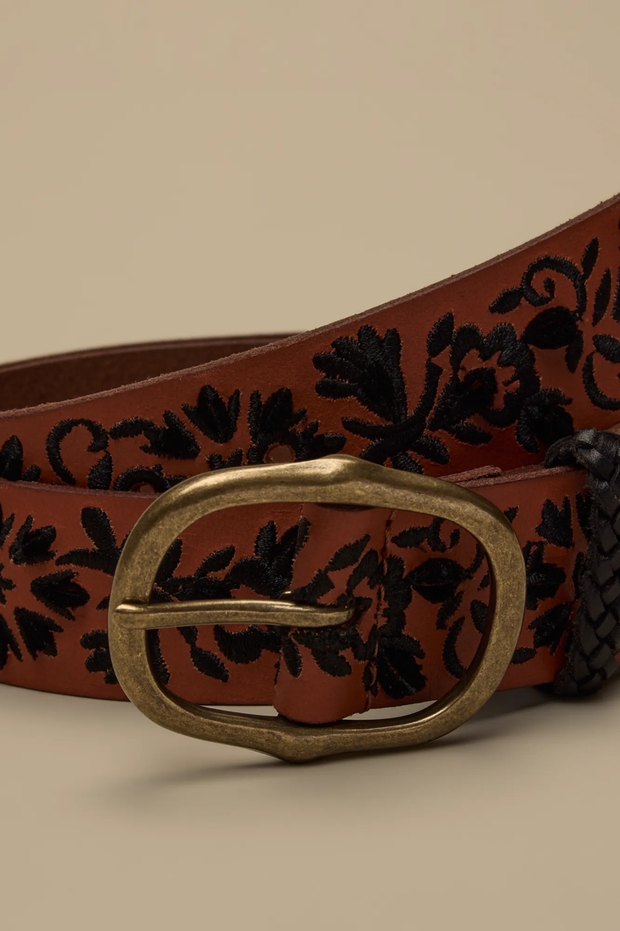 BLACK EMBROIDERED BELT, image 3