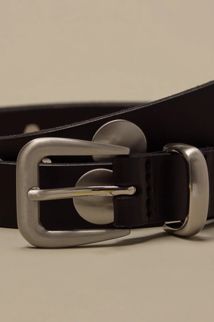 LEATHER BELT WITH OVERSIZED STUDDS, image 3