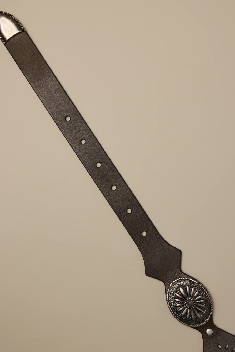 WESTERN CONCHO & STUDDED BELT, image 2