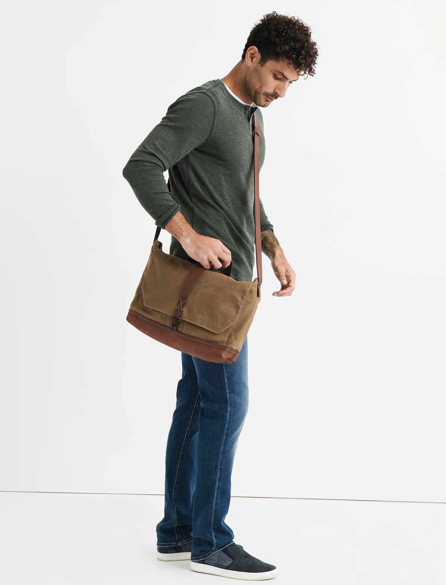 WAXED CANVAS MESSENGER BAG, image 2