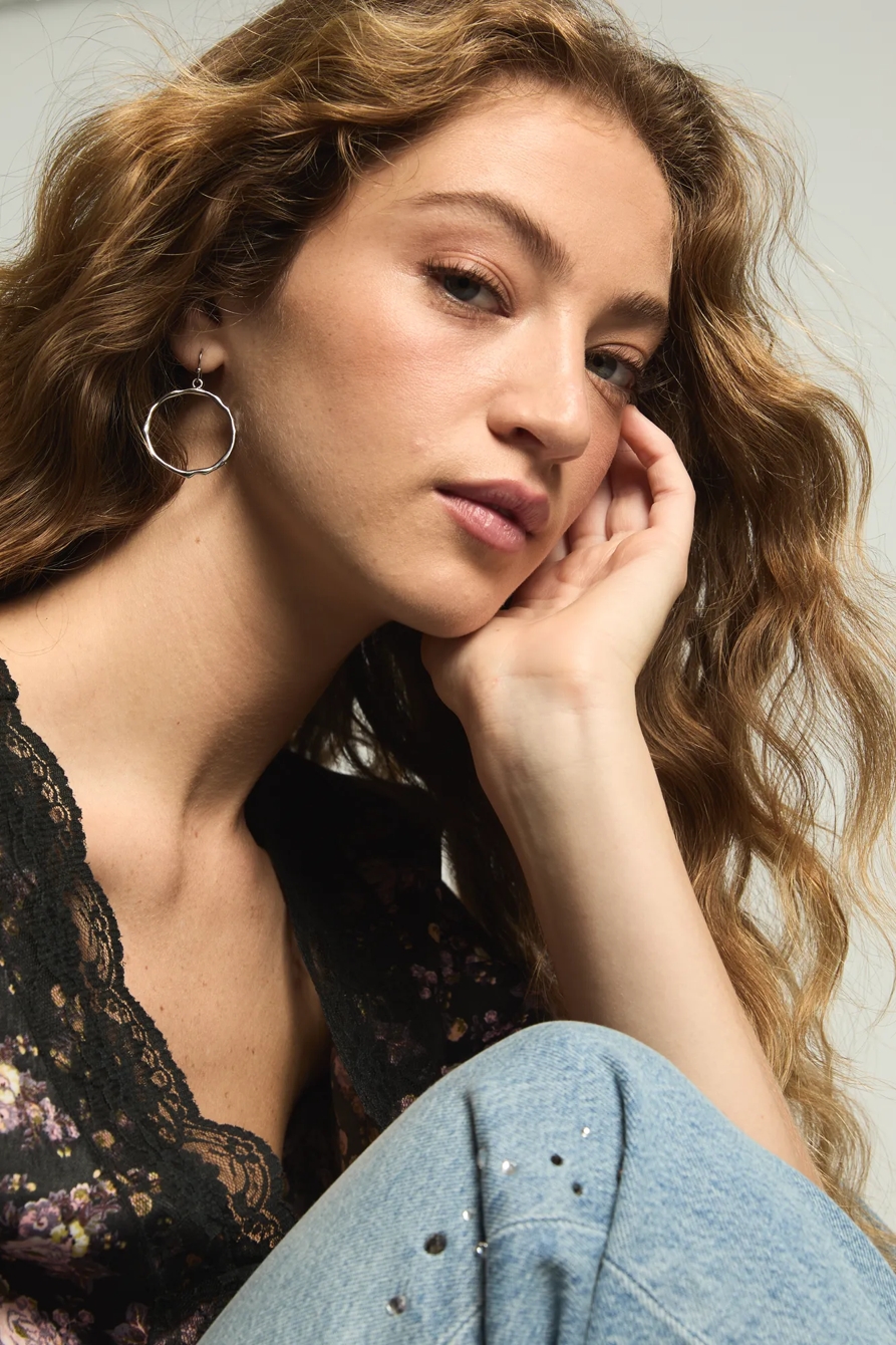 DROP HOOP EARRINGS, image 2