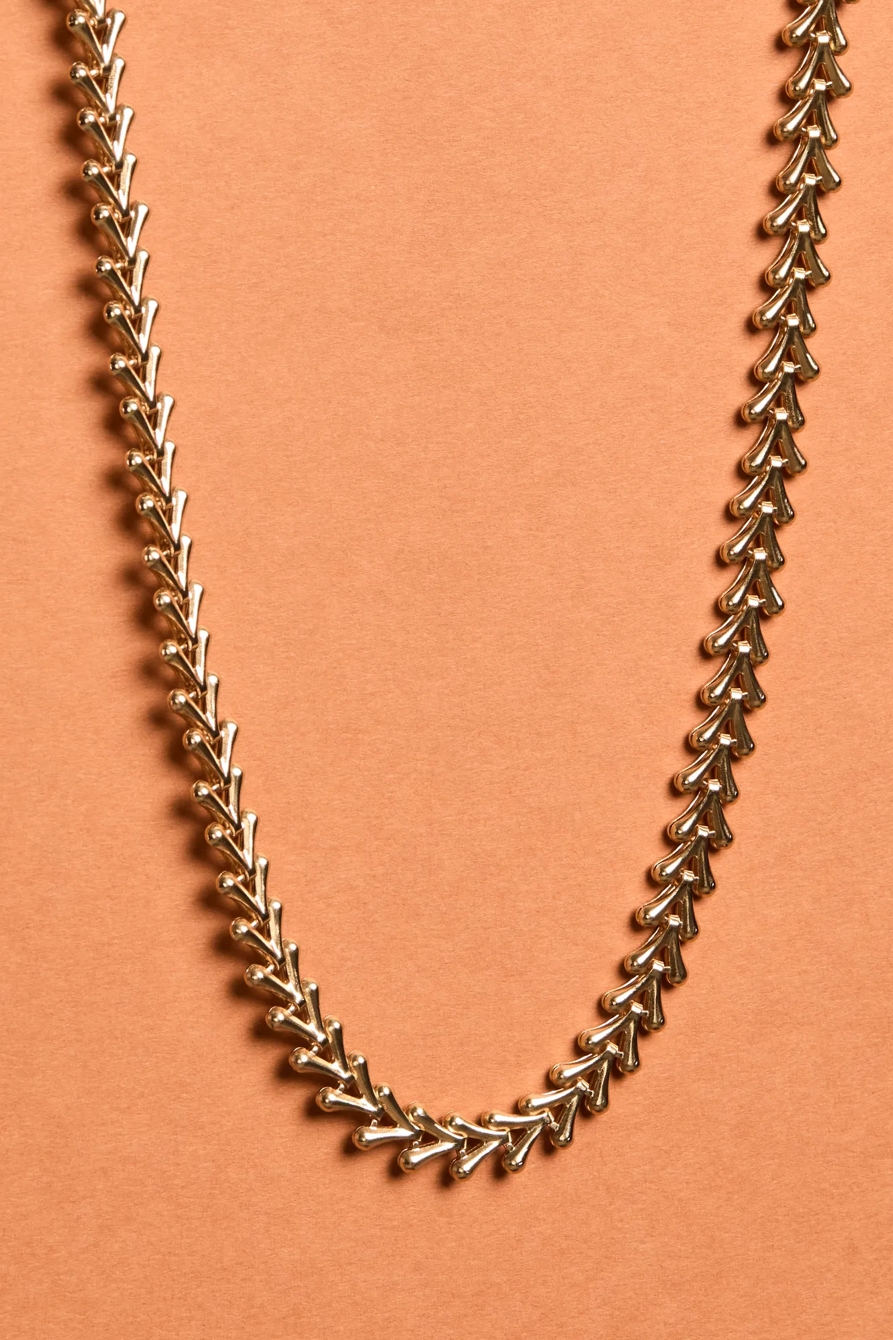 TRIANGLE CHAIN NECKLACE, image 2