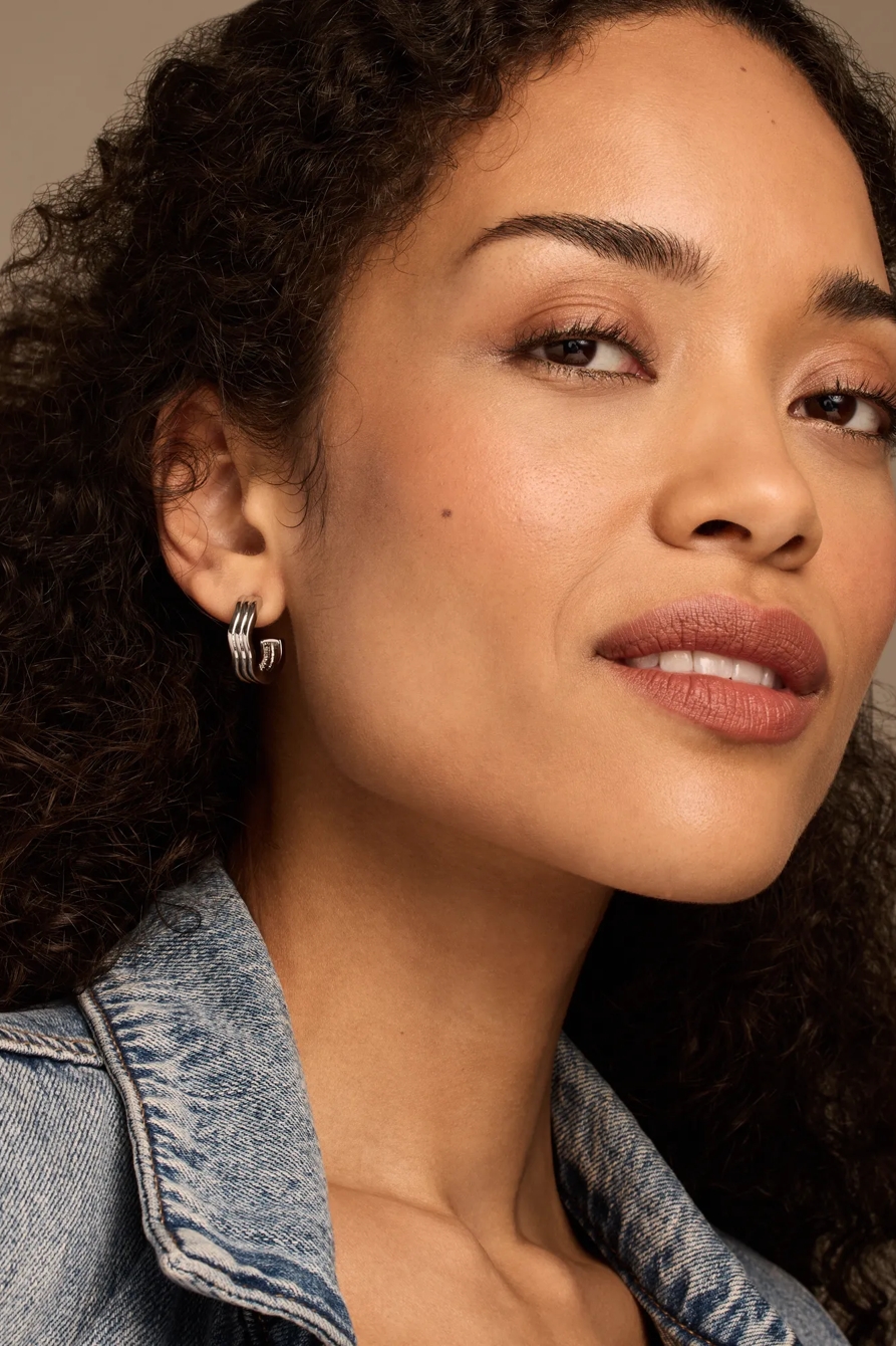 WAVY HOOP EARRINGS, image 2