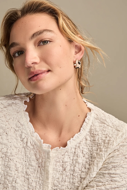 WIDE LEOPARD INLAY HOOP EARRINGS, image 2