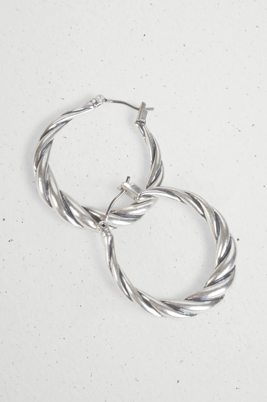 TWISTED HOOP EARRING, image 2