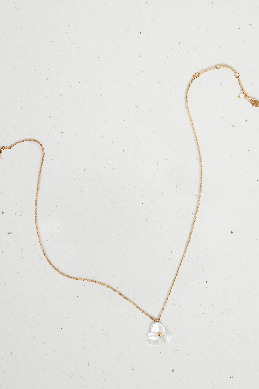 PEARL FLOWER PENDANT NECKLACE, image 1